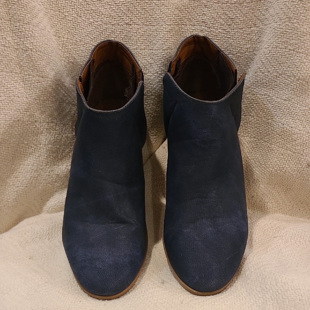 J. Adams Low Heel Womens Boots